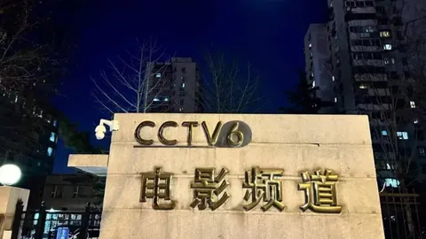 詹姆斯离队后，湖人前锋线遭遇断崖式跌幅：球队致命弱点